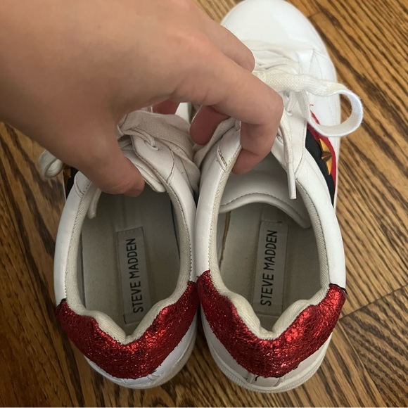 Steve Madden Moody faux White leather Sneakers - Picture 5 of 7